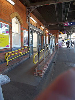 Ramp from side entrance to platform 1