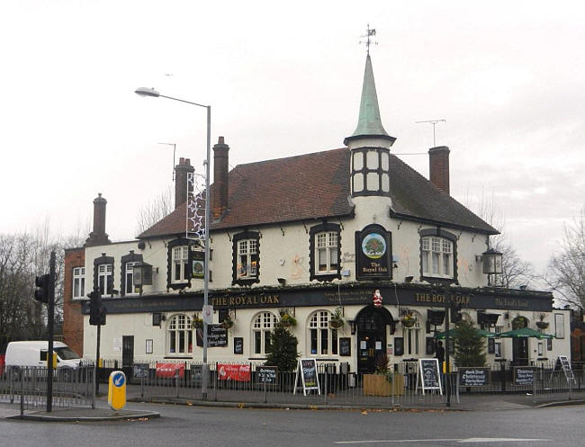 Royal Oak, Longbridge Road, Barking in 2011