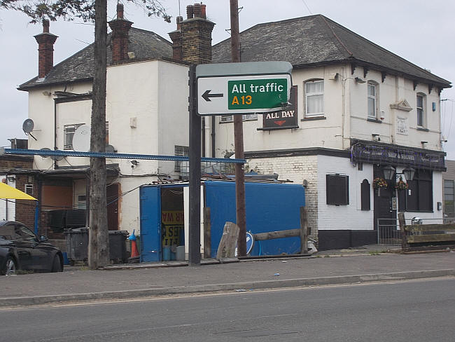 Ship & Shovel, Rippleside, Barking IG11 - in 2019