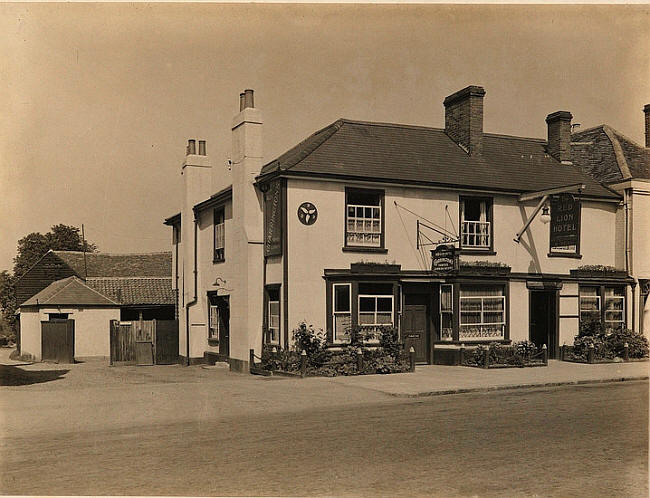 Red Lion, High Street, Billericay - in 1932