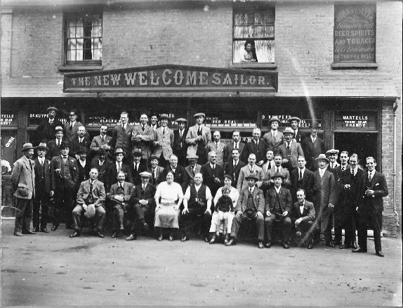 The New Welcome Sailor, Burnham - John Player is the Landlord