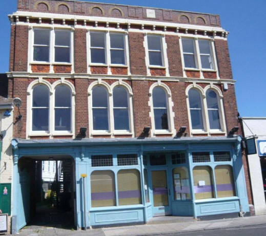 Royal Hotel, 22 High Street, Burnham-on-Crouch, Essex - in May 2009