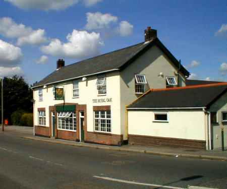 Royal Oak, Main Road, Dovercourt - 22nd August 2000 