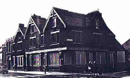 Black Lion, High Street, East Ham in 1972 when closing down