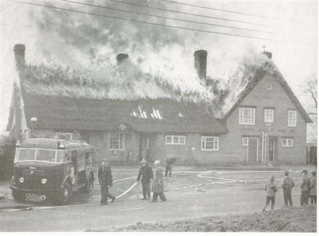 King's Head, Colchester Road, Halstead ablaze !!