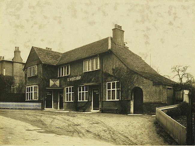 Wheatsheaf, York Hill, Loughton