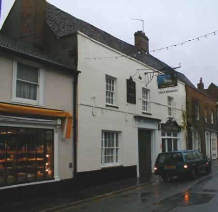 White Hart, High Street, Manningtree - 10th December 2000