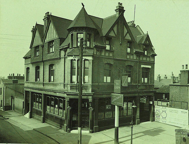 Lion, 72 Angel Lane, Stratford E15 - in 1927