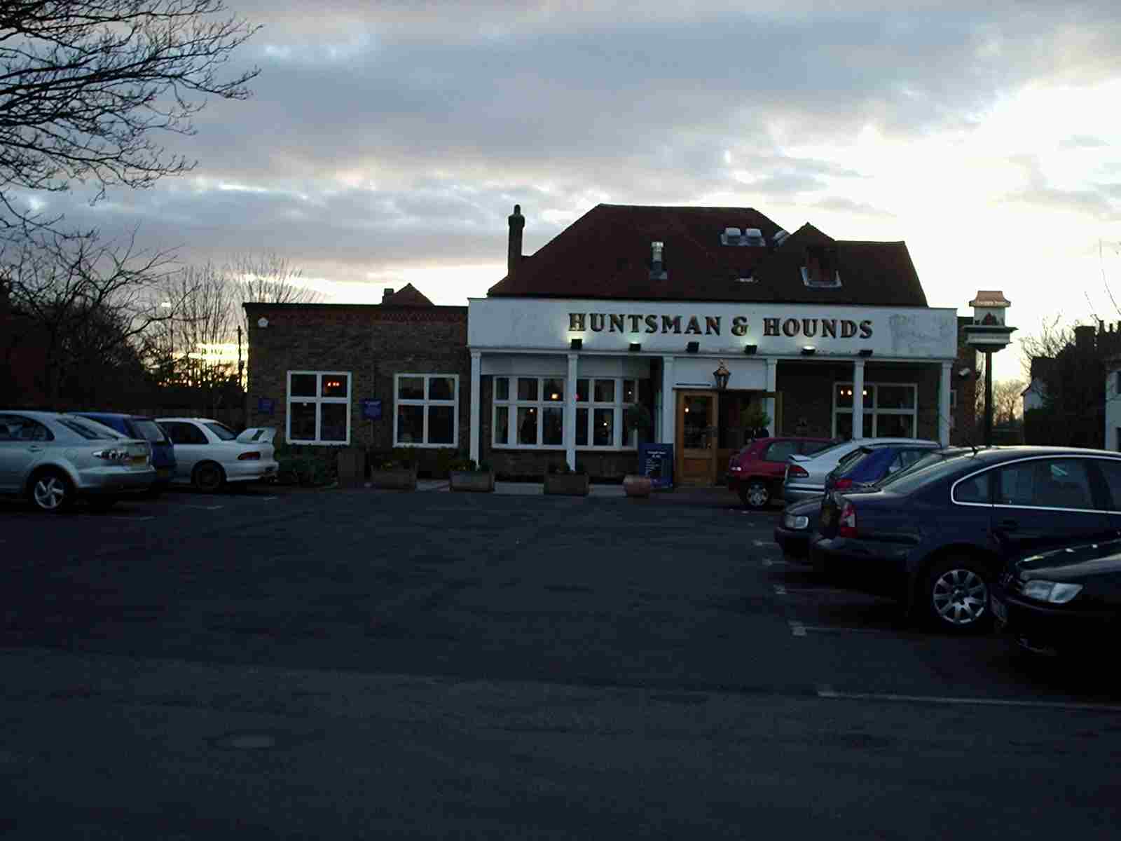 Huntsman & Hounds, Corbet's Tey 2004