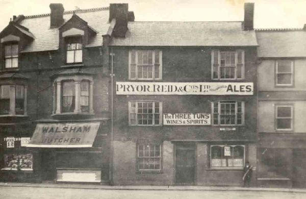 Three Tuns, Market Place/Market Square, Waltham Abbey - circa 1900