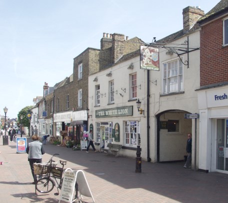 The White Lion, Waltham Abbey in 2005