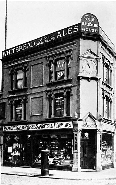 The Bridge House, Hoe street and St Mary road, Walthamstow - circa 1920