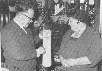 Mr & Mrs Thorp, Markhouse Arms in 1963