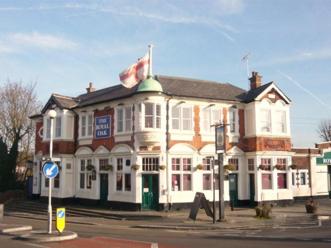 Royal Oak, 320 Hale End Road, Woodford Green, Essex - in January 2009