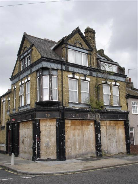 Bakers Arms, 70 Pitchford Street - in August 2006