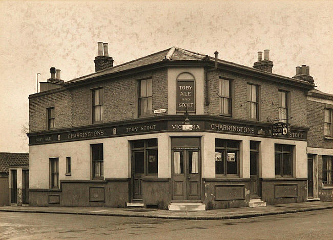 Victoria Inn, 2 Victoria street, Belvedere - in 1948