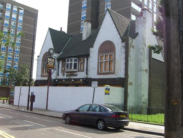 Moulders Arms, 50 Bromley High Street - in 2006