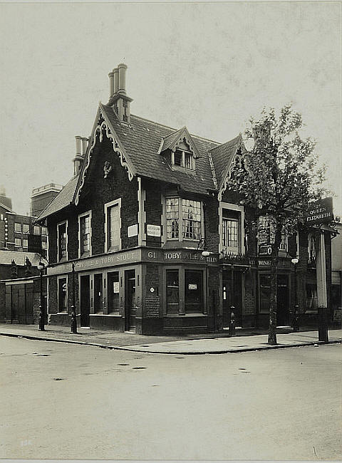 Queen Elizabeth, 61 Asylum Road, Old Kent Road, Peckham