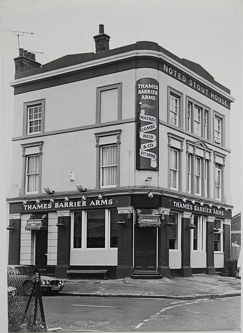 Thames Barrier Arms, 32 Harden Manor Way, Charlton - renamed in 1982