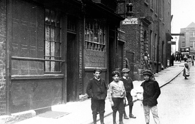 City Arms, looking up Little Saffron Hill, Charterhouse