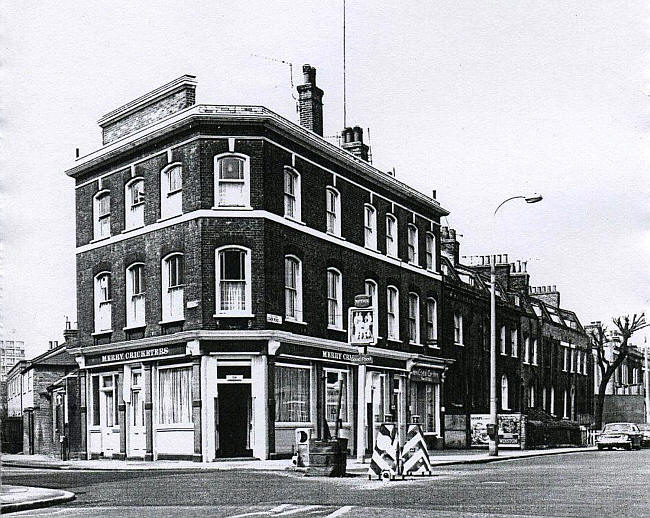 Merry Cricketers, 276 Lower Road, Rotherhithe SE8