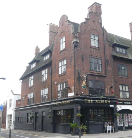 Albion, 121 Hammersmith Road, W14 - in April 2009