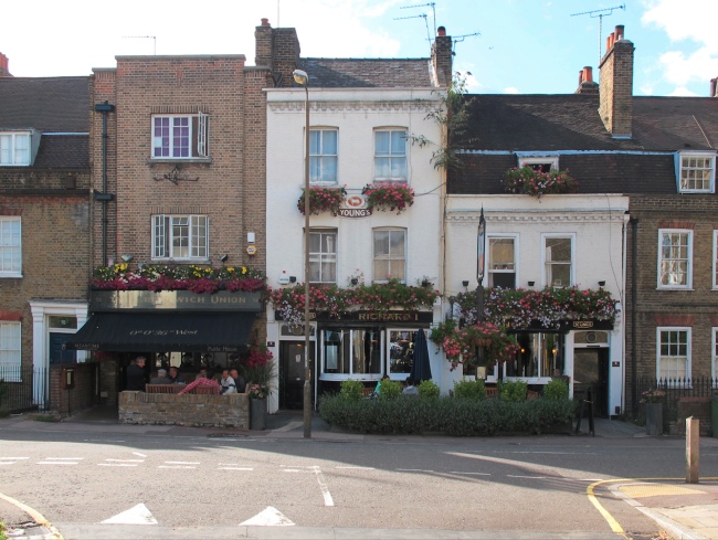 The Off Licence is now part of Richard 1 and the Fox & Hounds is now the Greenwich Union. In 2014.. 