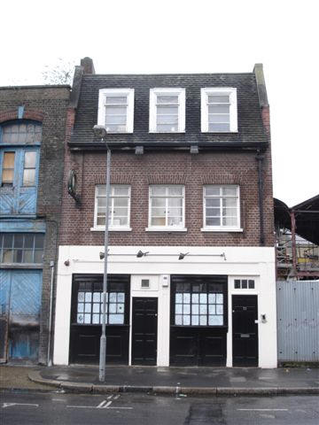 Old Ivy House, 32 Hertford Road - in December 2006