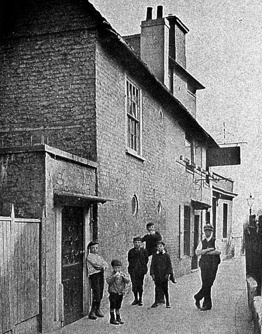 Doves, 19 Upper Mall, Hammersmith  - circa 1900