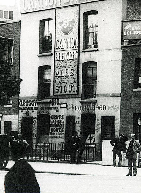 Robin Hood, corner of Bridge road and Queen Street, Hammersmith