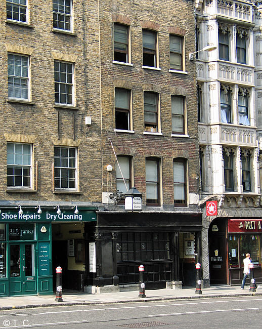 Old Cheshire Cheese, 145 Fleet Street EC4 - in July 2014