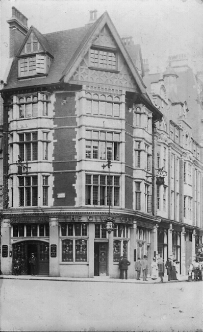 Civet Cat, 74 Kensington High Street - in circa 1910 and shows the new pub in its current position.