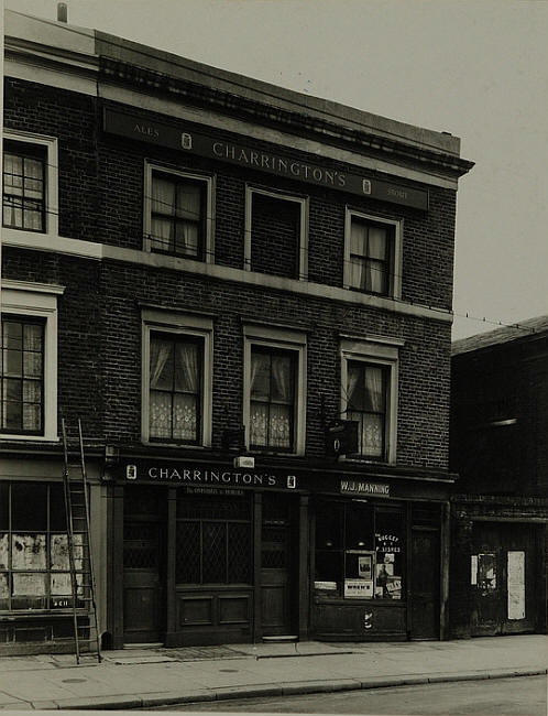 Omnibus & Horses, 107 Harrow road, Paddington W2 - in 1951