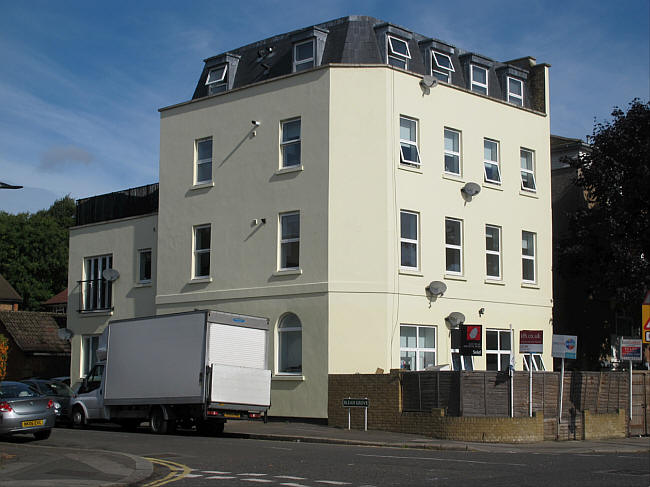 London Tavern, 149 Maple Road, Penge - in 2017