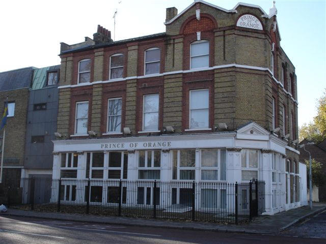 Prince of Orange, 118 Lower Road, SE16 - in November 2006