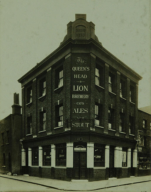 Queens Head, 33 Paradise Street, Rotherhithe SE16