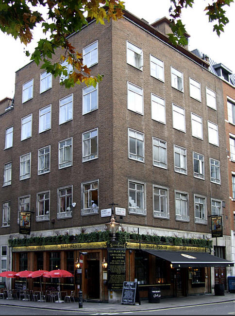 Blue Posts, 6 Bennett Street & Arlington street, rebuilt in 1956 - in 2010