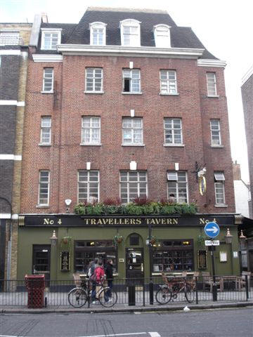 Bricklayers Arms, 4 Elizabeth Street, SW1 - in November 2007