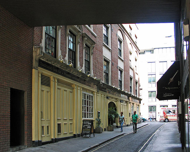 Horn Tavern, 29, 31 & 33 Knightrider Street, St Gregory by St Pauls EC4