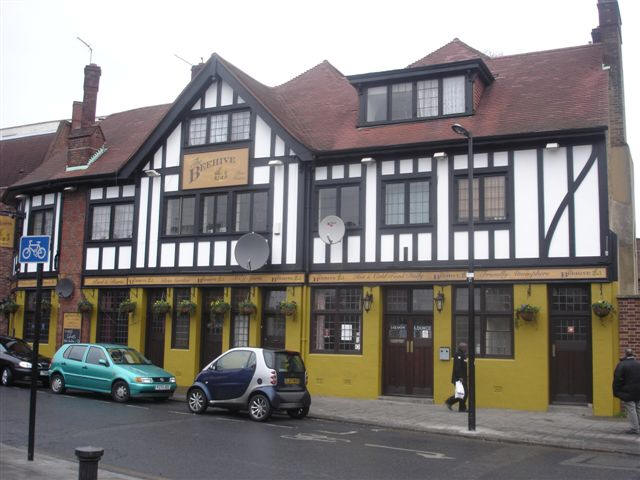 Beehive, Stoneleigh Road, N17 - in December 2007