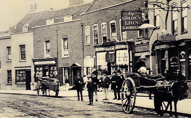 Golden Lion, Edmonton Green