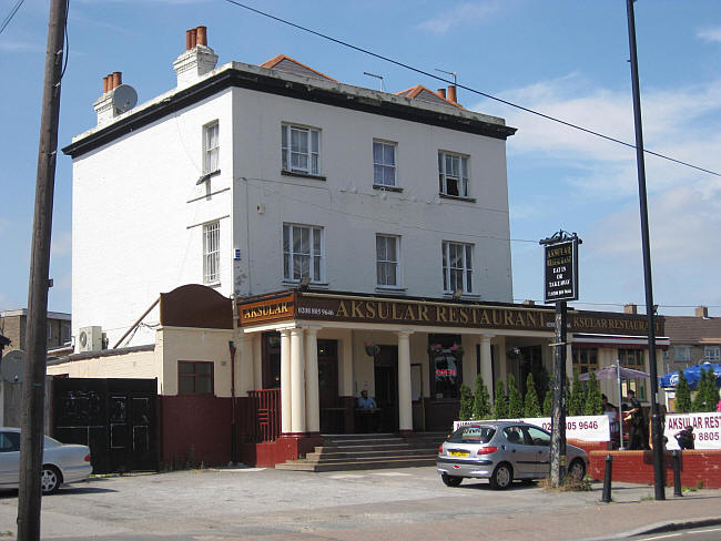 Bell Inn, Hertford Road, Enfield - in July 2013