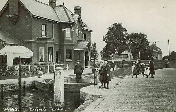 Swan & Pike, Enfield Lock