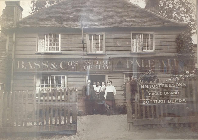 Load of Hay, High street, Stanmore - circa 1901 to 1911