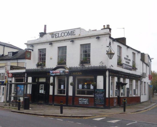 Railway Inn, 29 St Johns Road, Isleworth - in November 2010