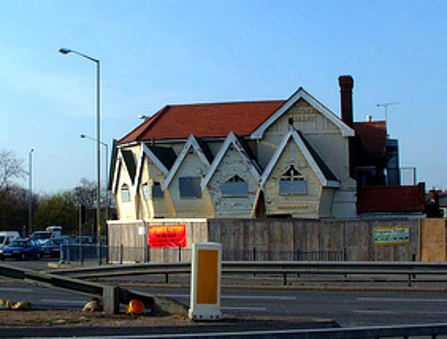 Crooked Billet, 163 London Road, Staines - delapidated in 2005