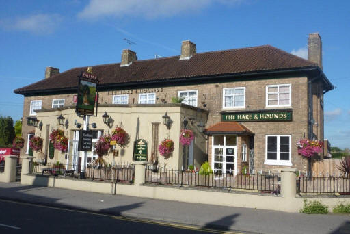 Hare & Hounds, 132 Vicarage Road, Sunbury - in August 2010