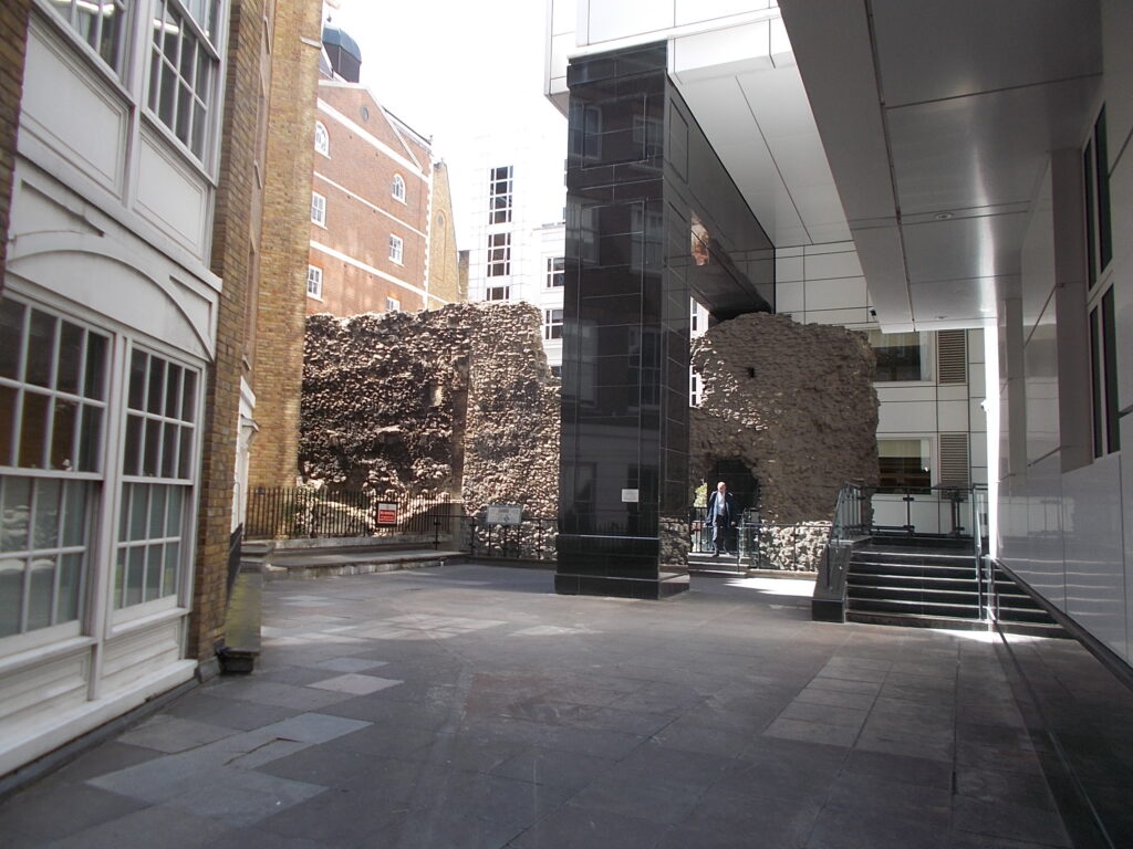 The London Wall, with Coopers row behind in May 2019