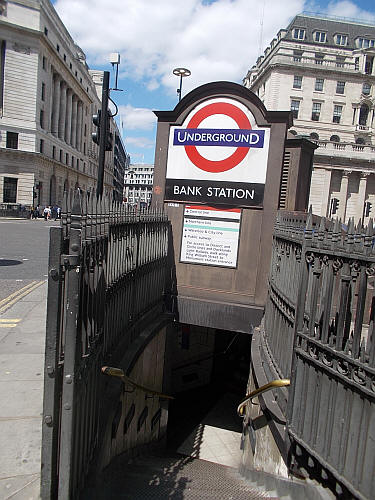 Bank Station, lots of steps