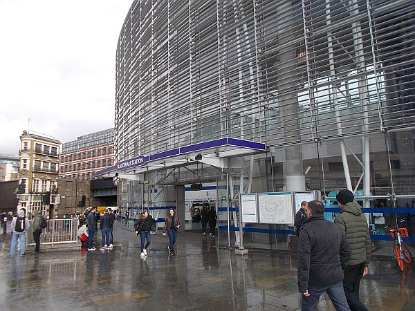Entrance to Blackfriars stations - very accessible in February 2019